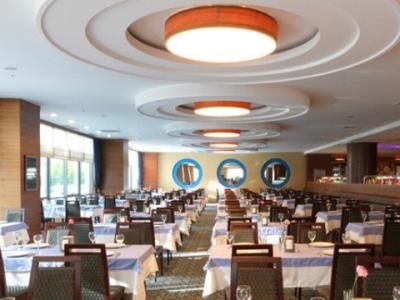 restaurant 2