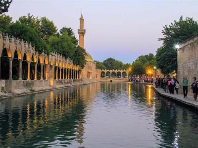 Şanlıurfa Balıklı Göl